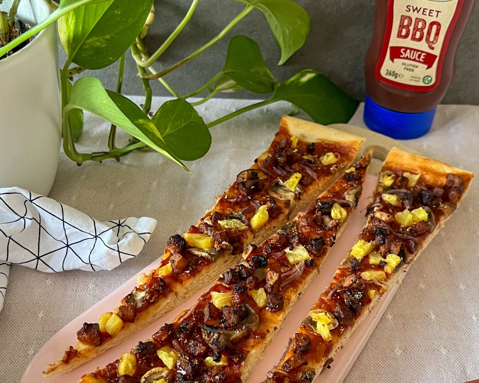 vegan-bbq-pizza-me-anana-veganhome