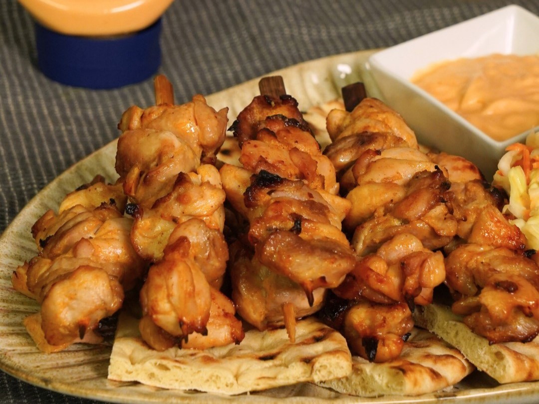 Chicken Skewers with Coleslaw and Ketchup & Mayo Sauce